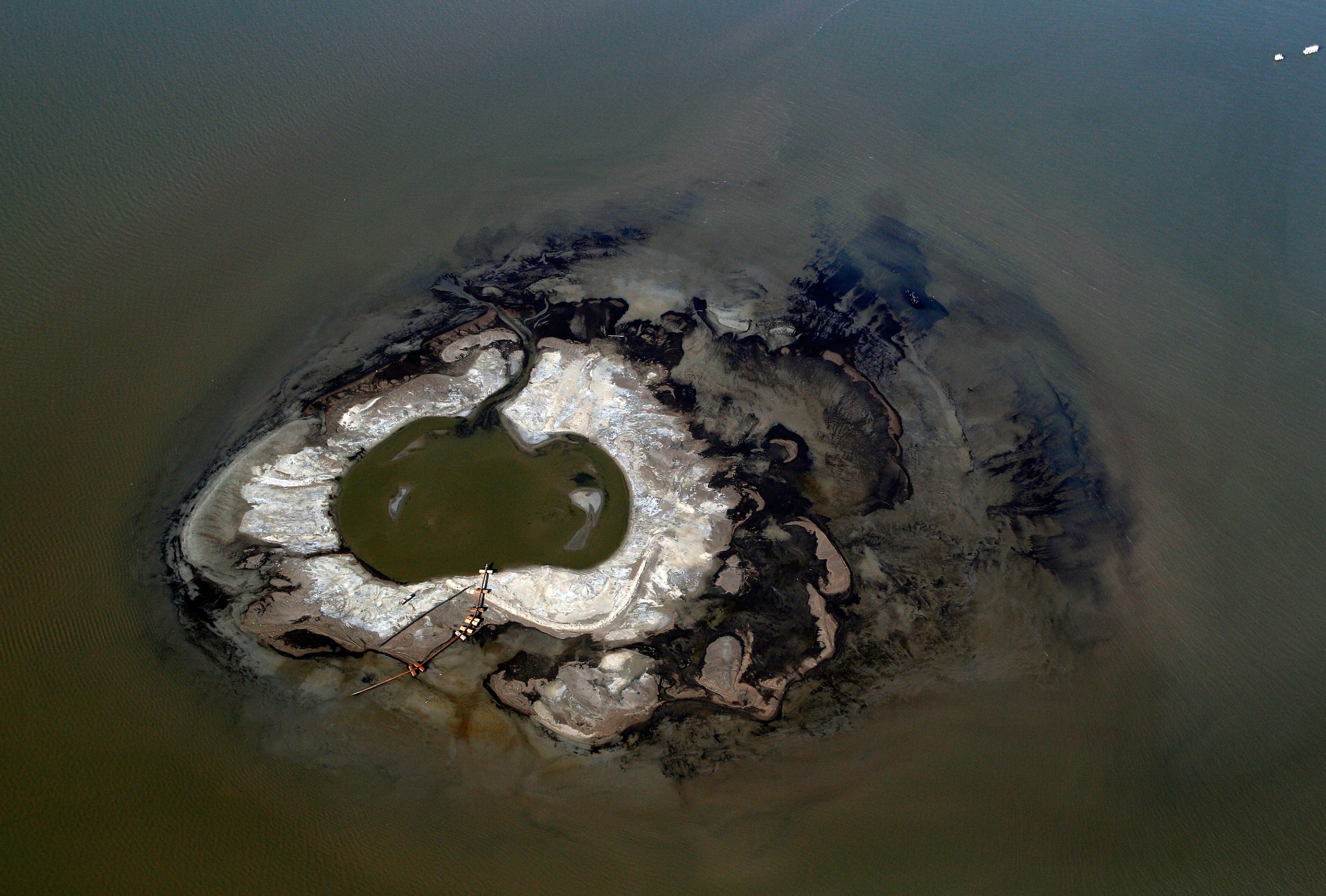 An aerial view of the Deepwater Horizon oil spill