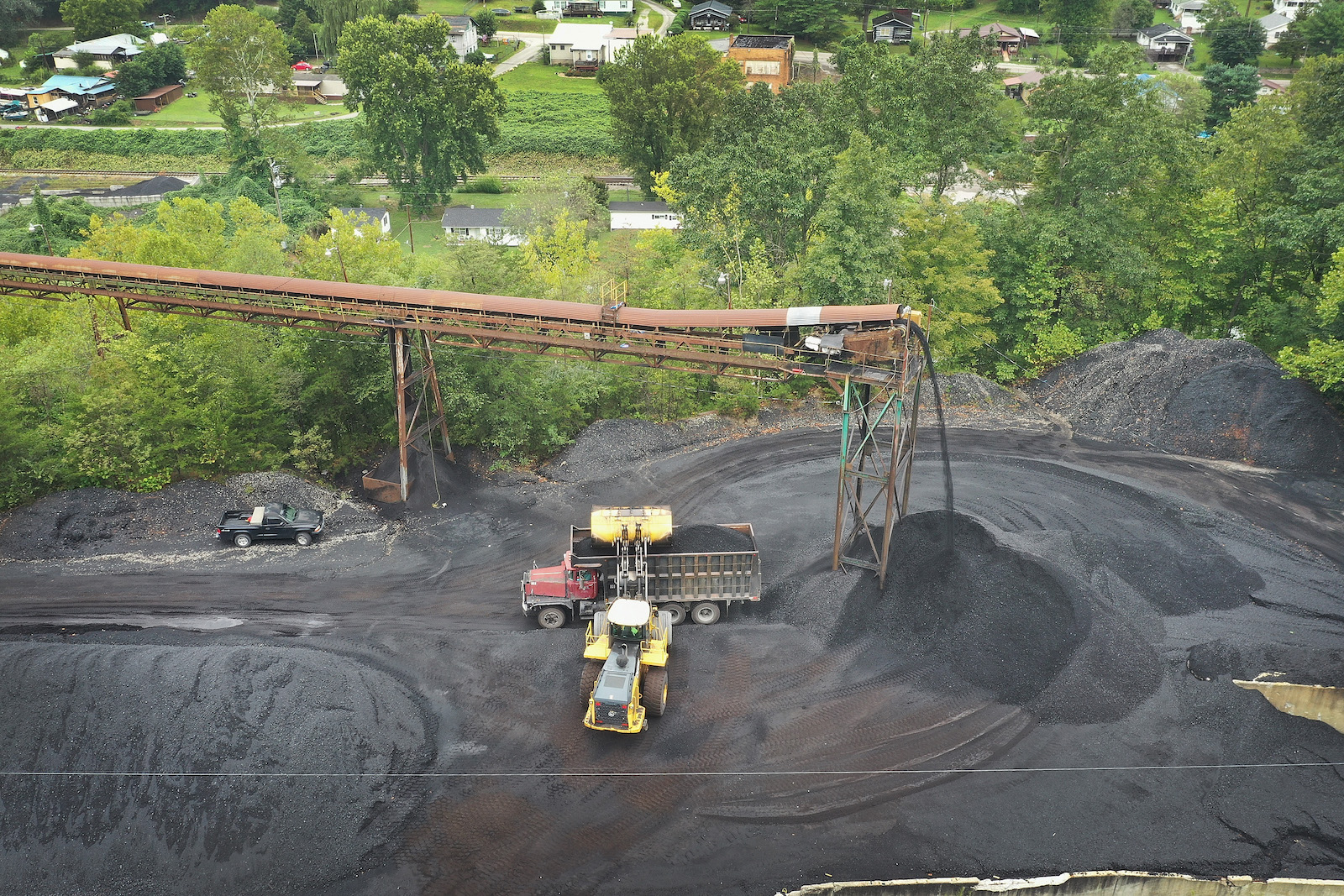 Coal is loaded onto a truck at a mine on August 26, 2019 near Cumberland, Kentucky.