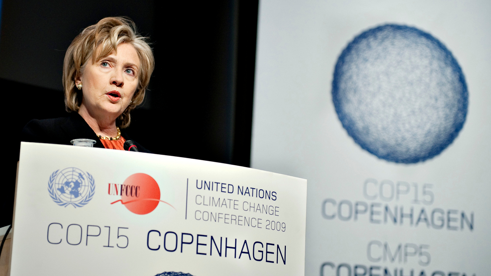 US Secretary of State Hillary Rodham Clinton gives a press conference at the Bella Center in Copenhagen on December 17, 2009 on the 11th day of the COP15 UN Climate Change Conference.